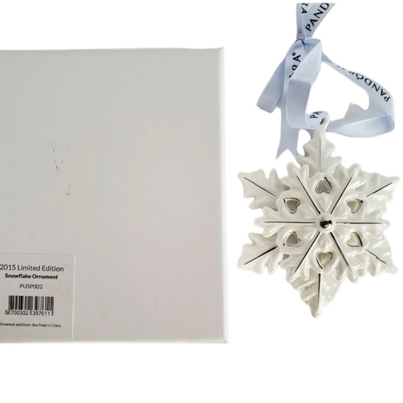 Pandora • 2015 Snowflake Holiday Ornament - Picture 4 of 4